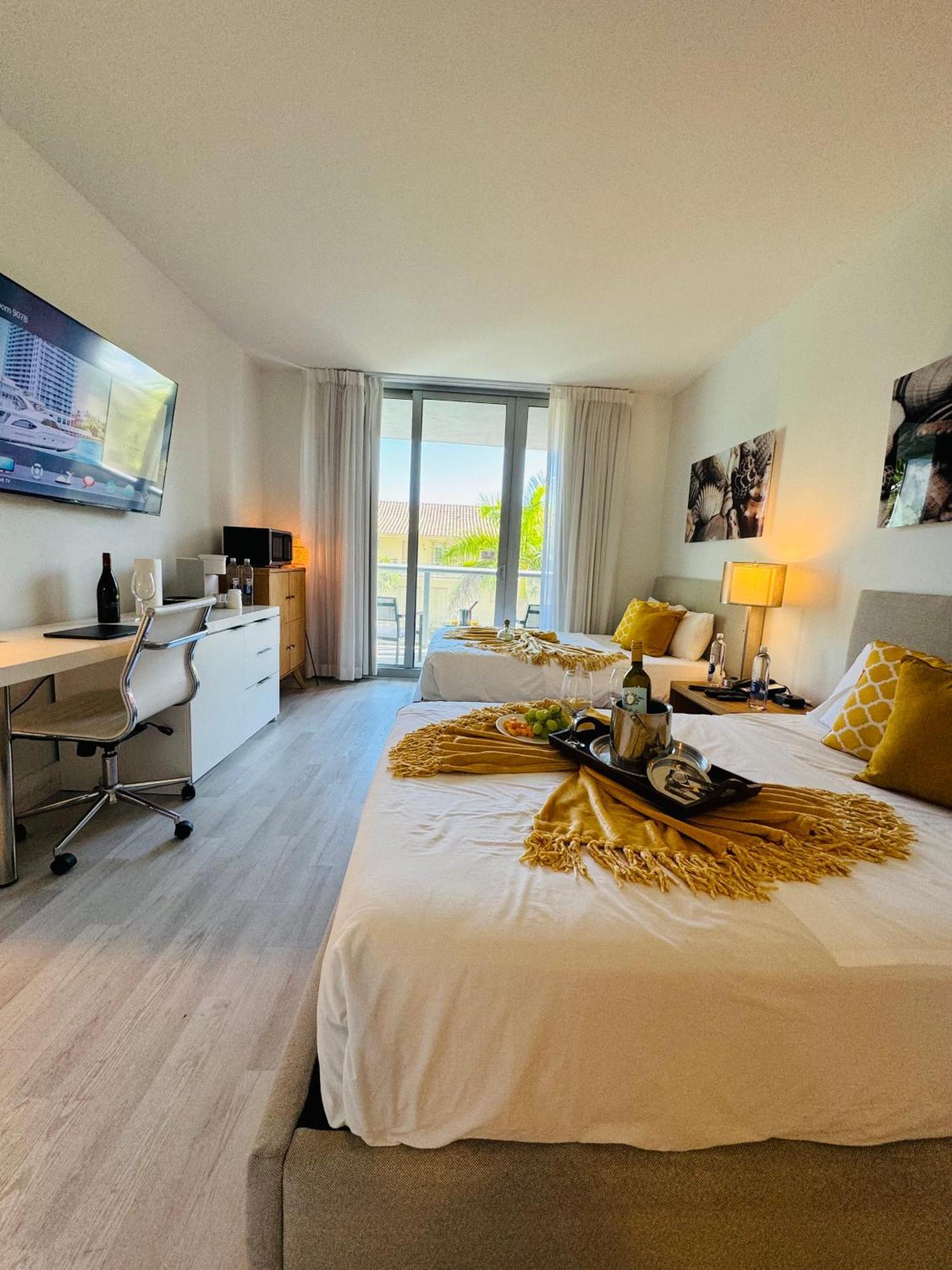 Beachwalk Resort & Condos Hallandale Beach Exteriör bild