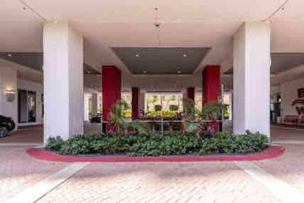 Beachwalk Resort & Condos Hallandale Beach Exteriör bild