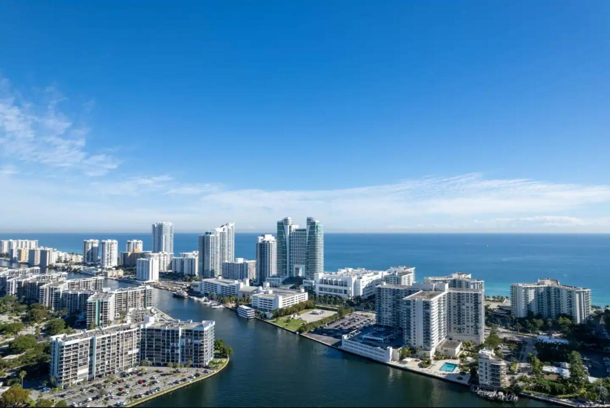 Beachwalk Resort & Condos Hallandale Beach Exteriör bild